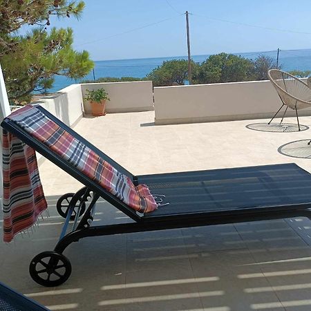 Vila Sea View Pine House Makrýgialos Exteriér fotografie