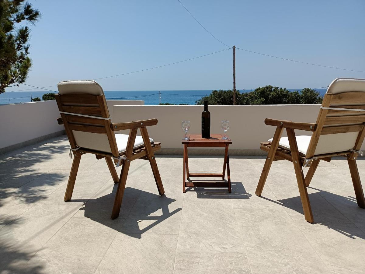 Vila Sea View Pine House Makrýgialos Exteriér fotografie