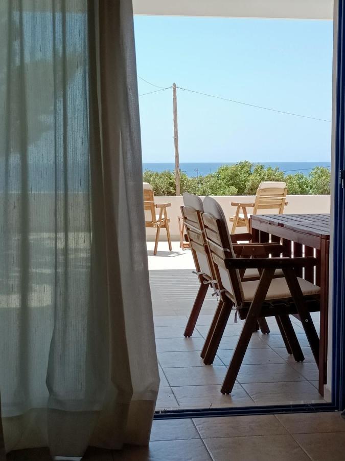 Vila Sea View Pine House Makrýgialos Exteriér fotografie