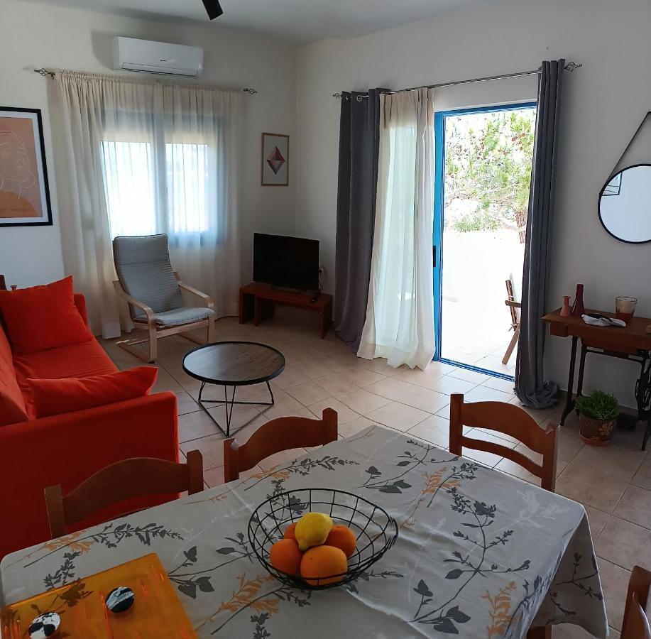 Vila Sea View Pine House Makrýgialos Exteriér fotografie