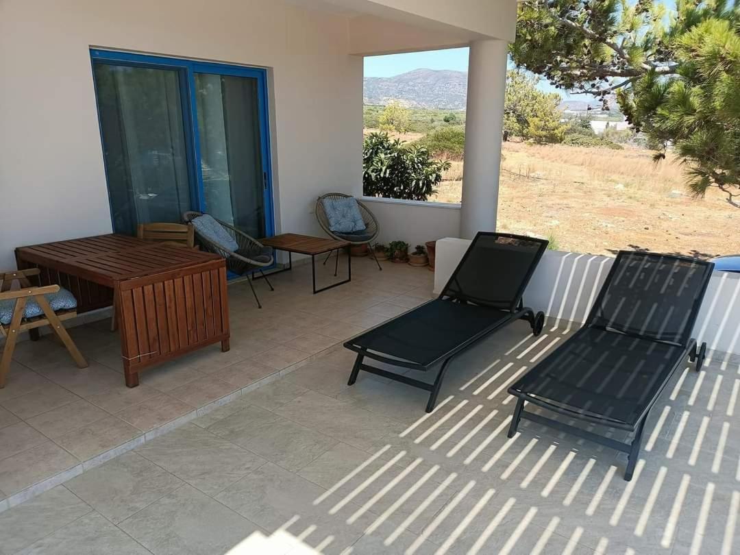 Vila Sea View Pine House Makrýgialos Exteriér fotografie